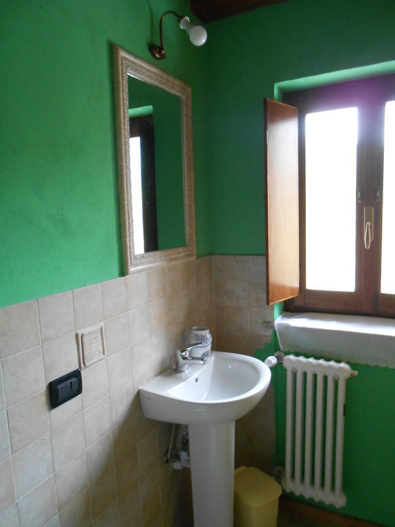 Azienda Agrituristica Risveglio Naturale فاريسى ليجور الغرفة الصورة