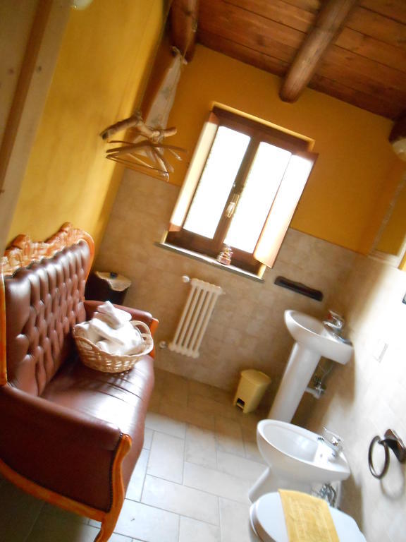 Azienda Agrituristica Risveglio Naturale فاريسى ليجور الغرفة الصورة